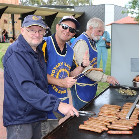 Kerang community flood barbecue 1.jpg