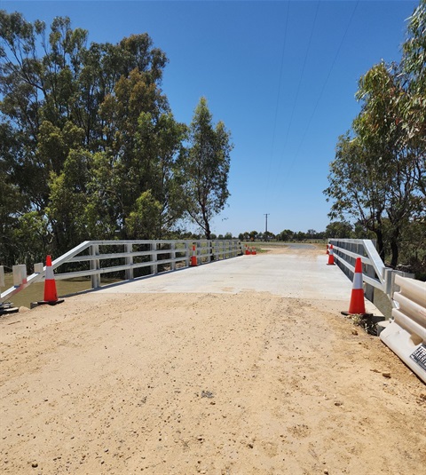 Reedy Lake Road bridge, January 2025.jpg